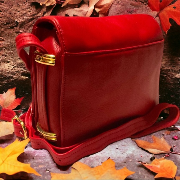 Wilsons Leather Handbags - Wilsons  Leather Purse (UC)